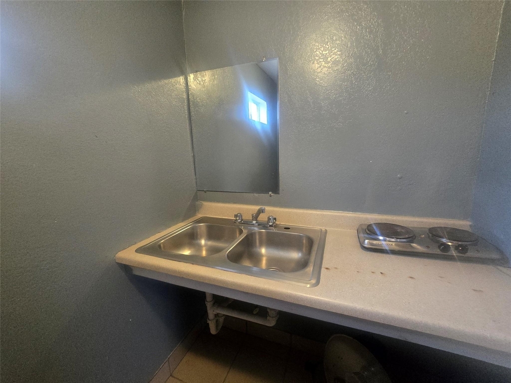 4902 Fm 1765 - Photo 2