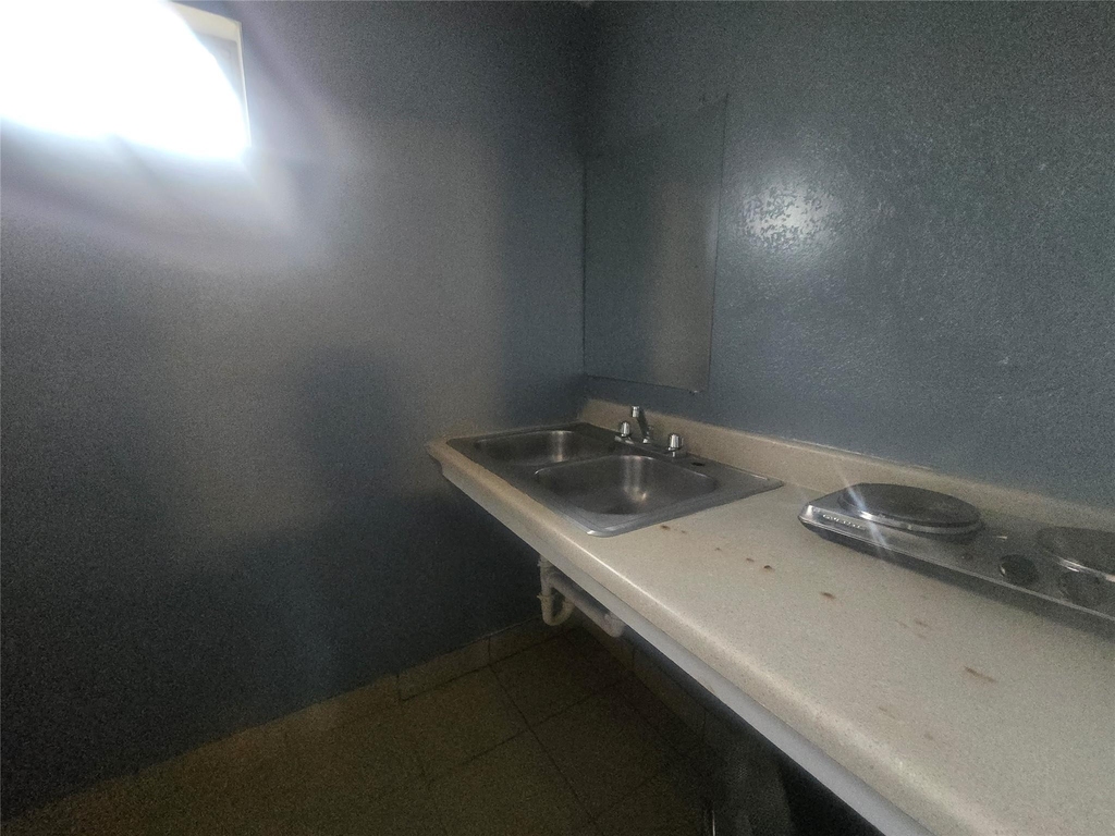 4902 Fm 1765 - Photo 5