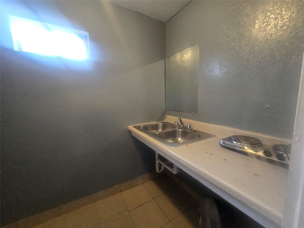 4902 Fm 1765 - Photo 6
