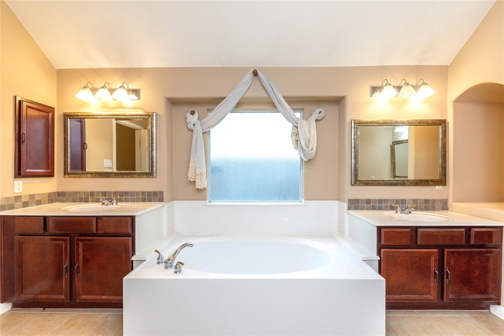 2201 Signal Hill Drive - Photo 32