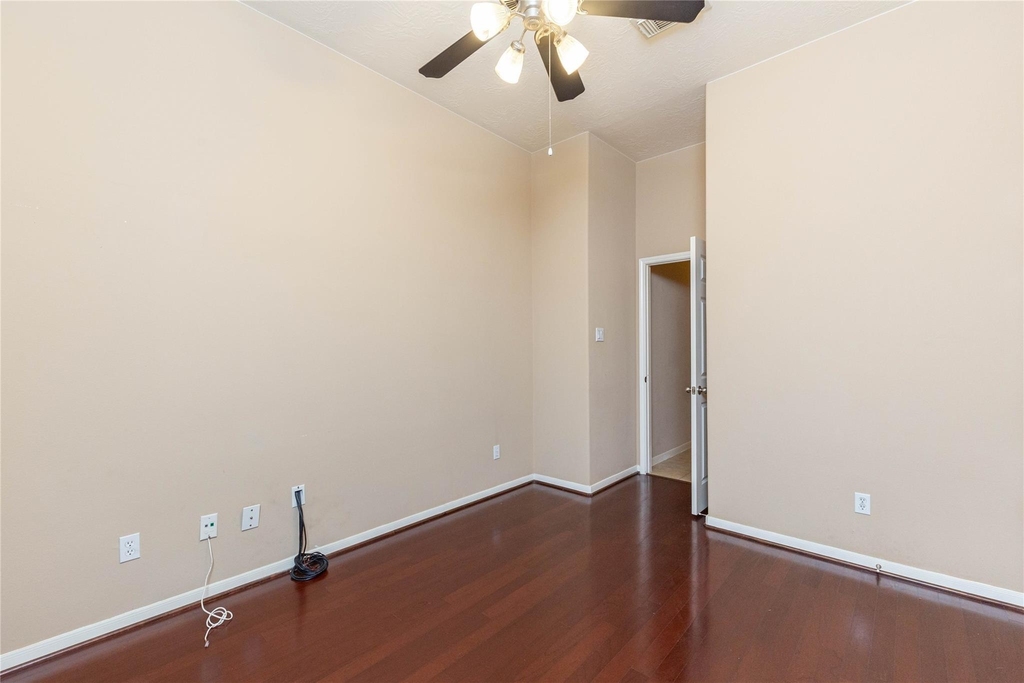 2201 Signal Hill Drive - Photo 14