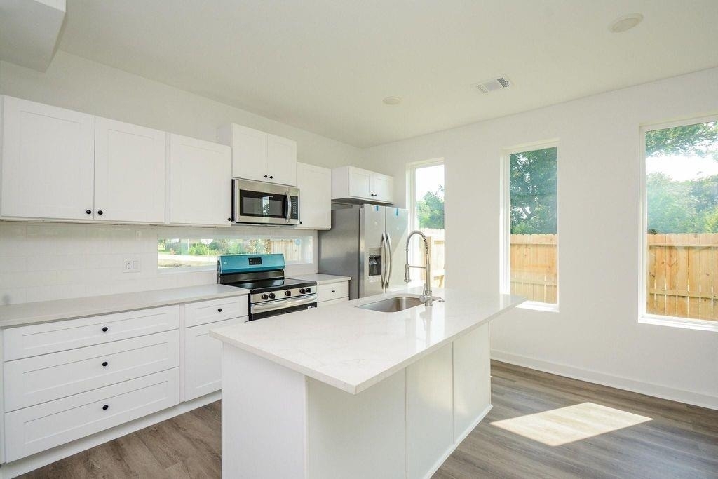 4358 Clover Street - Photo 4