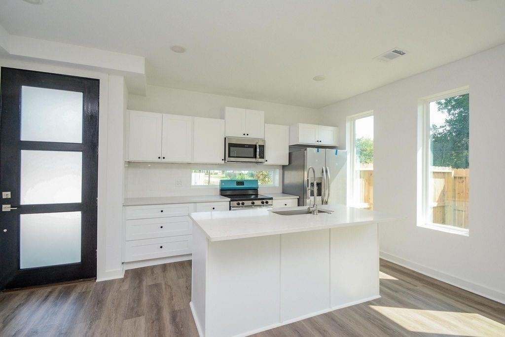 4358 Clover Street - Photo 3