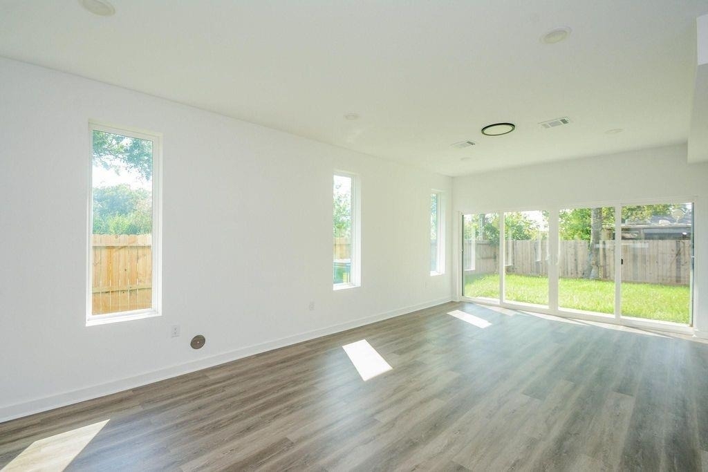 4358 Clover Street - Photo 11