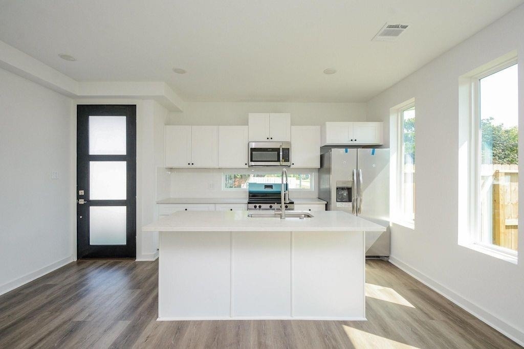 4358 Clover Street - Photo 2