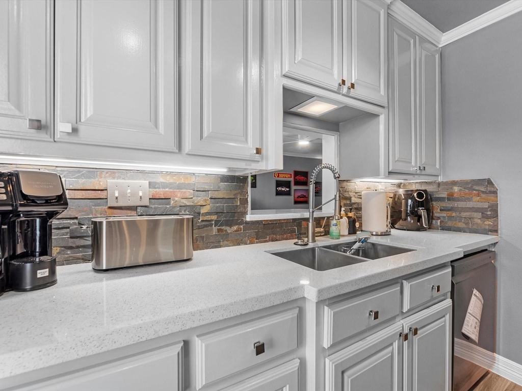 505 Westcott Street - Photo 11