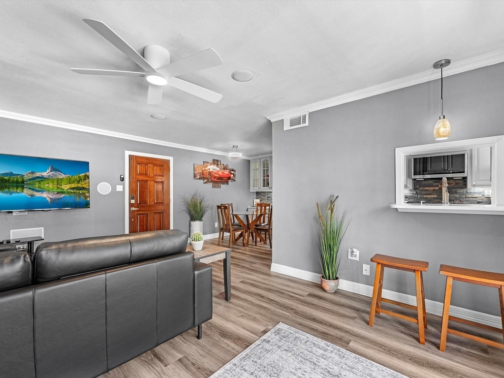 505 Westcott Street - Photo 4