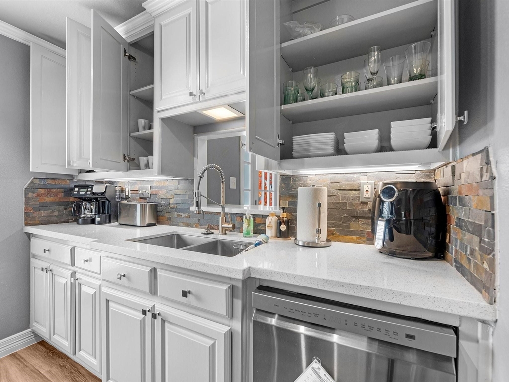 505 Westcott Street - Photo 12