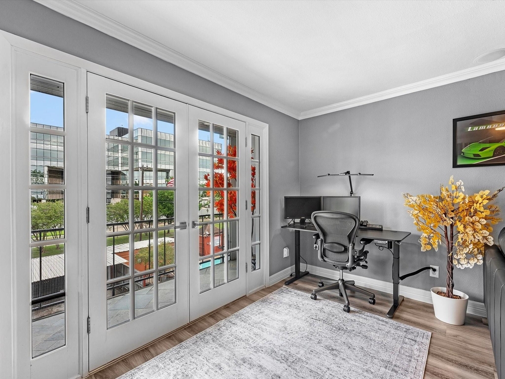 505 Westcott Street - Photo 3