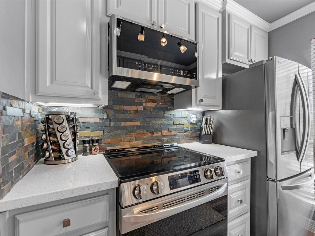 505 Westcott Street - Photo 10