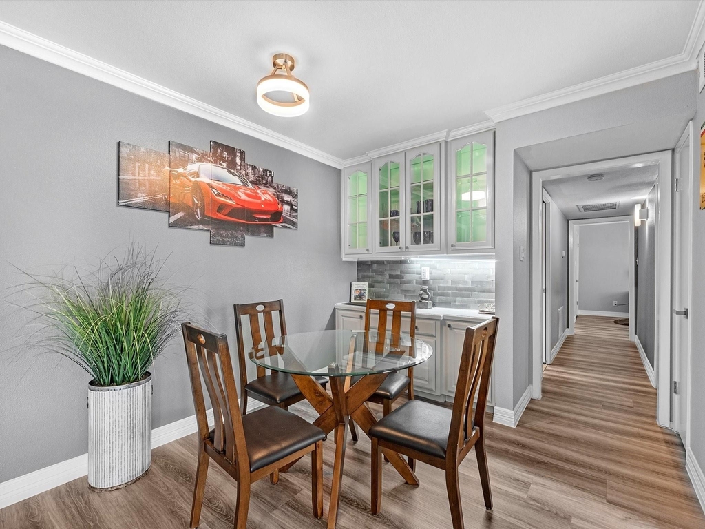 505 Westcott Street - Photo 6