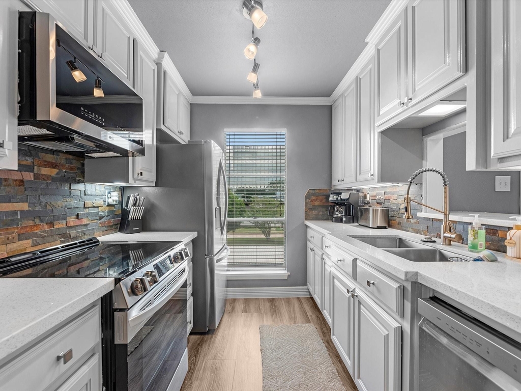 505 Westcott Street - Photo 9