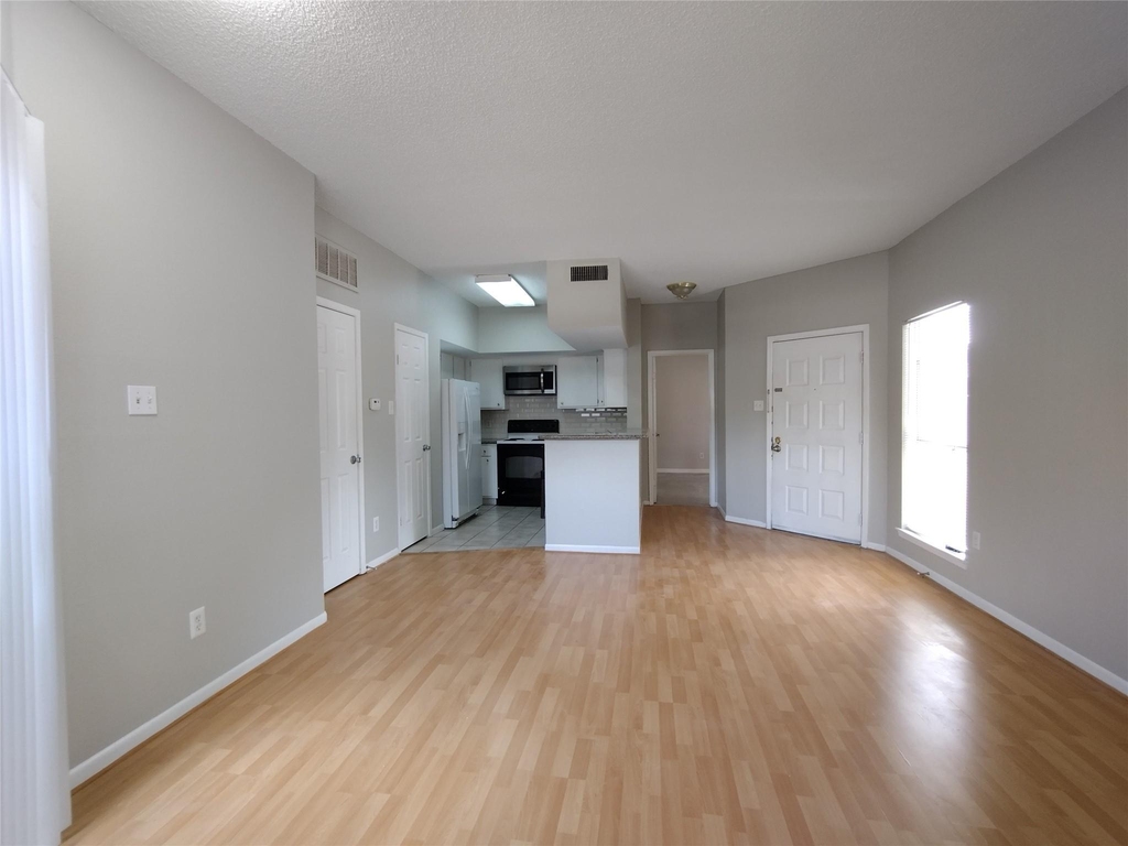 10855 Meadowglen Lane - Photo 2