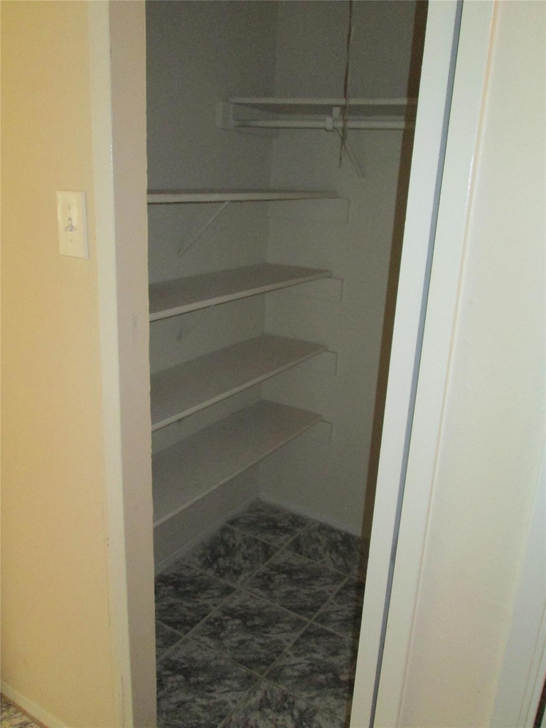 6818 Glenstein Drive - Photo 5
