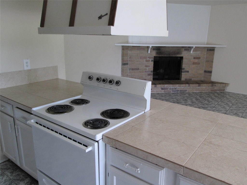 6818 Glenstein Drive - Photo 18