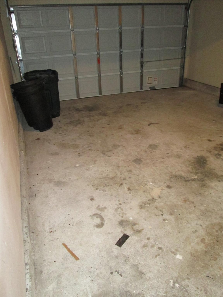 6818 Glenstein Drive - Photo 4