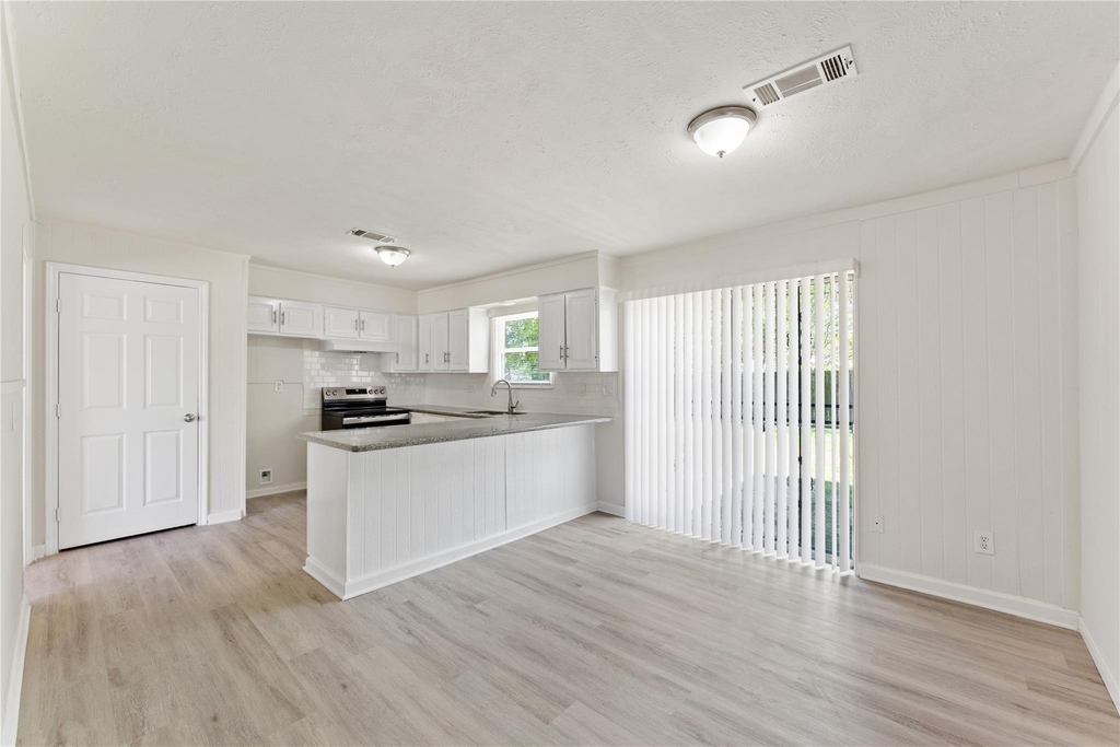7725 St Lo Road - Photo 10