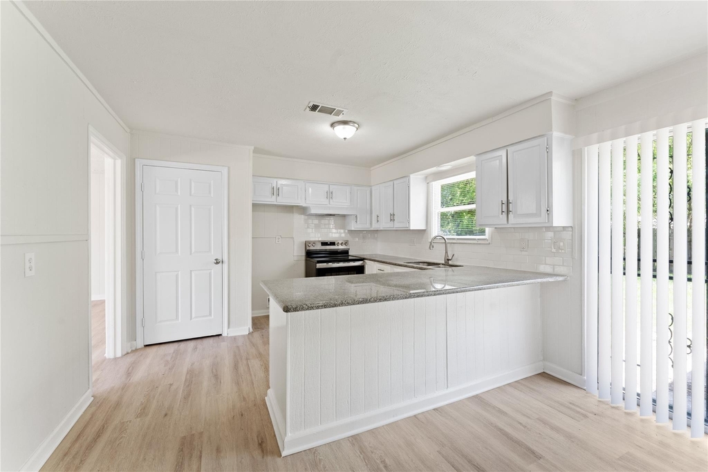 7725 St Lo Road - Photo 8
