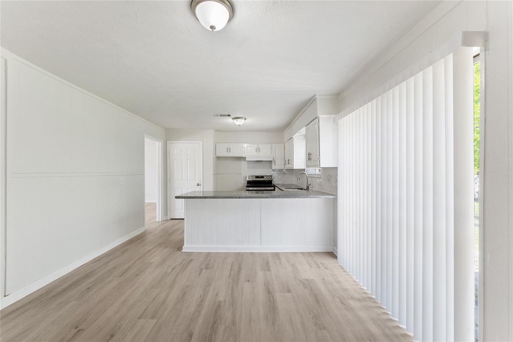 7725 St Lo Road - Photo 9