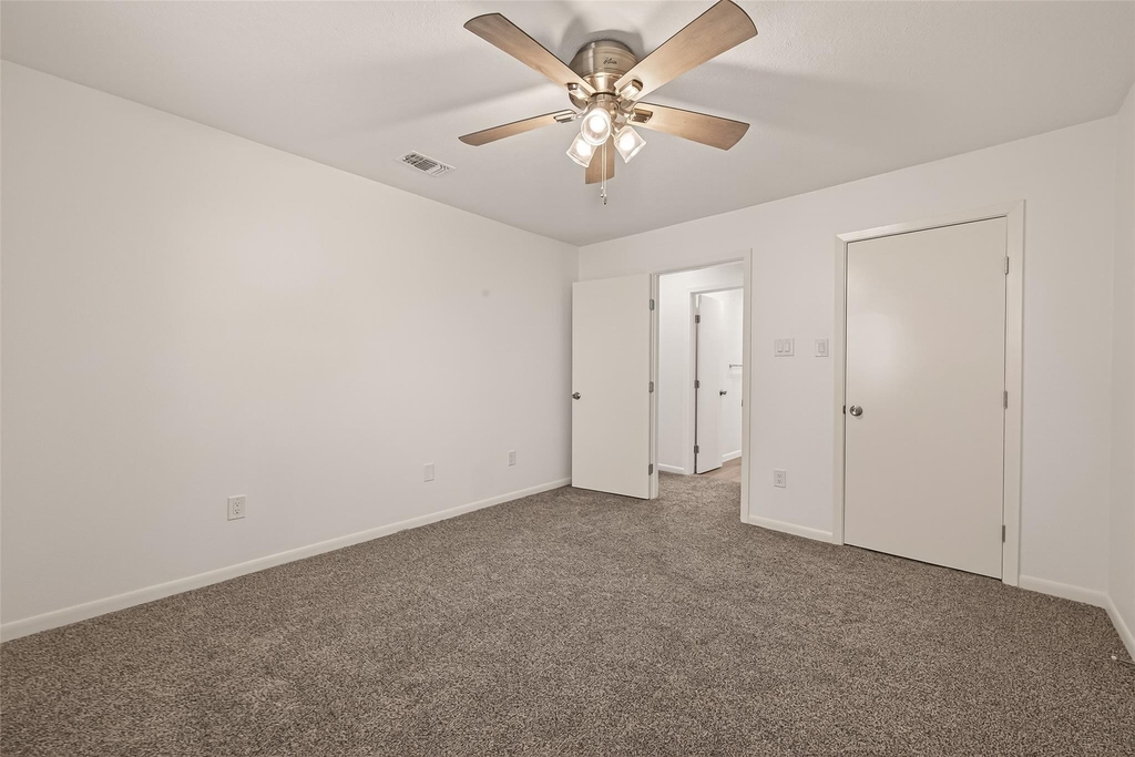 8801 Hammerly Boulevard - Photo 15