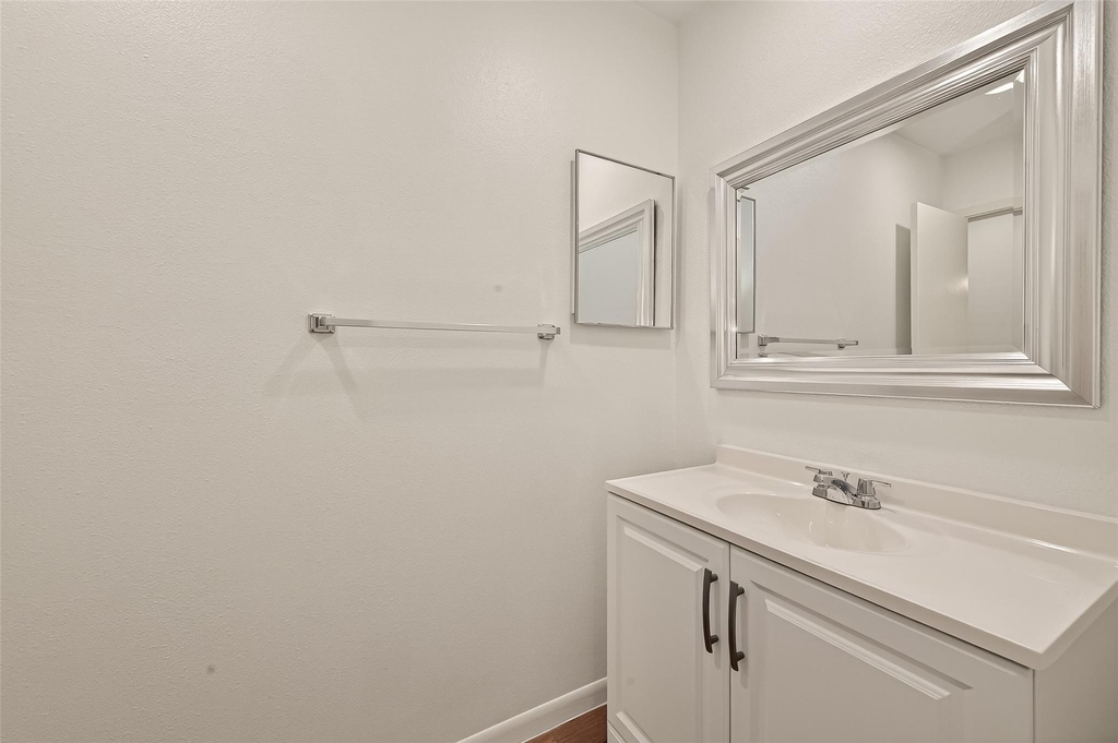 8801 Hammerly Boulevard - Photo 18
