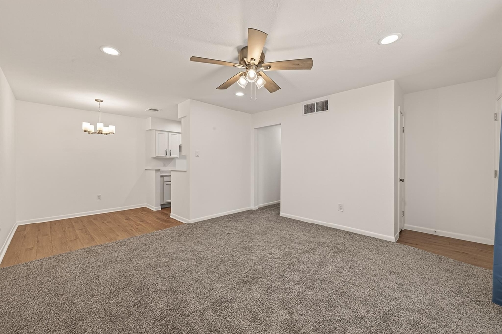 8801 Hammerly Boulevard - Photo 3