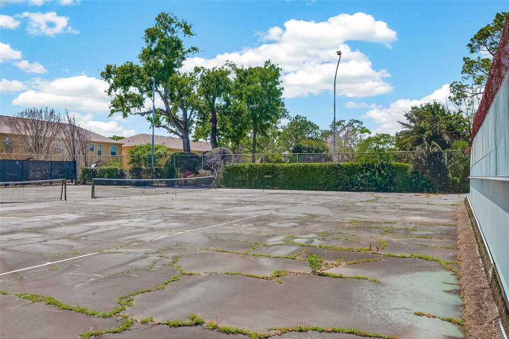 8801 Hammerly Boulevard - Photo 30