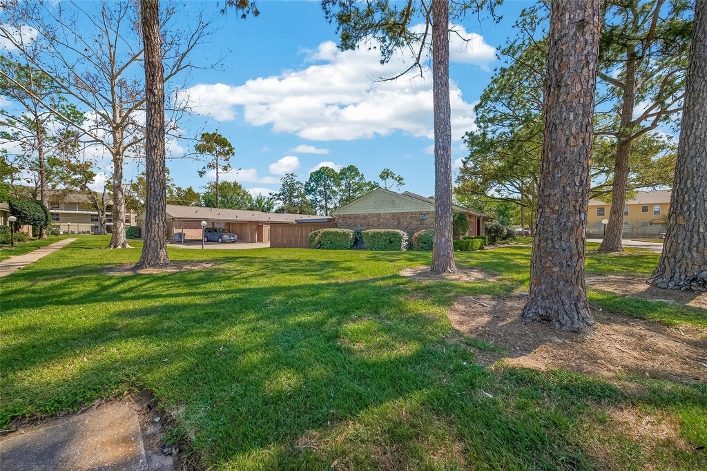 8801 Hammerly Boulevard - Photo 24