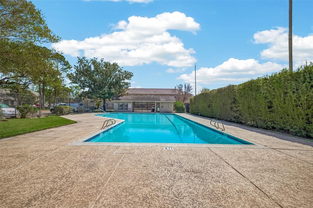 8801 Hammerly Boulevard - Photo 29