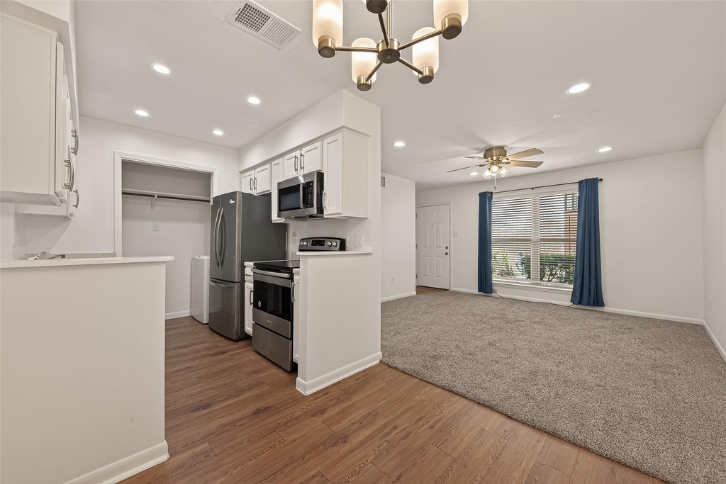 8801 Hammerly Boulevard - Photo 5