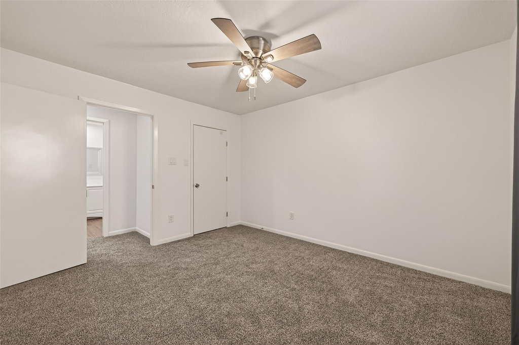 8801 Hammerly Boulevard - Photo 16
