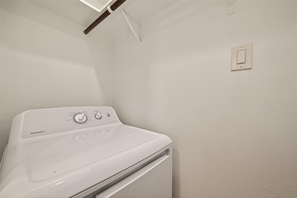 8801 Hammerly Boulevard - Photo 12