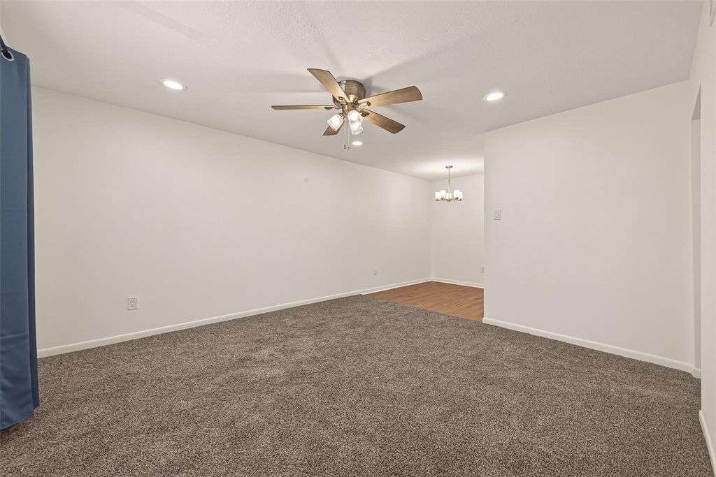 8801 Hammerly Boulevard - Photo 2