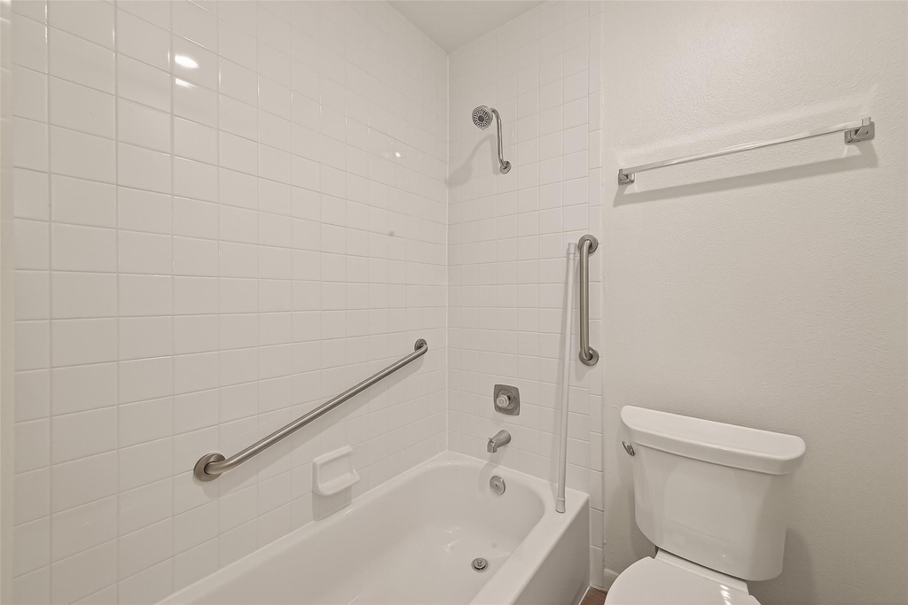 8801 Hammerly Boulevard - Photo 19
