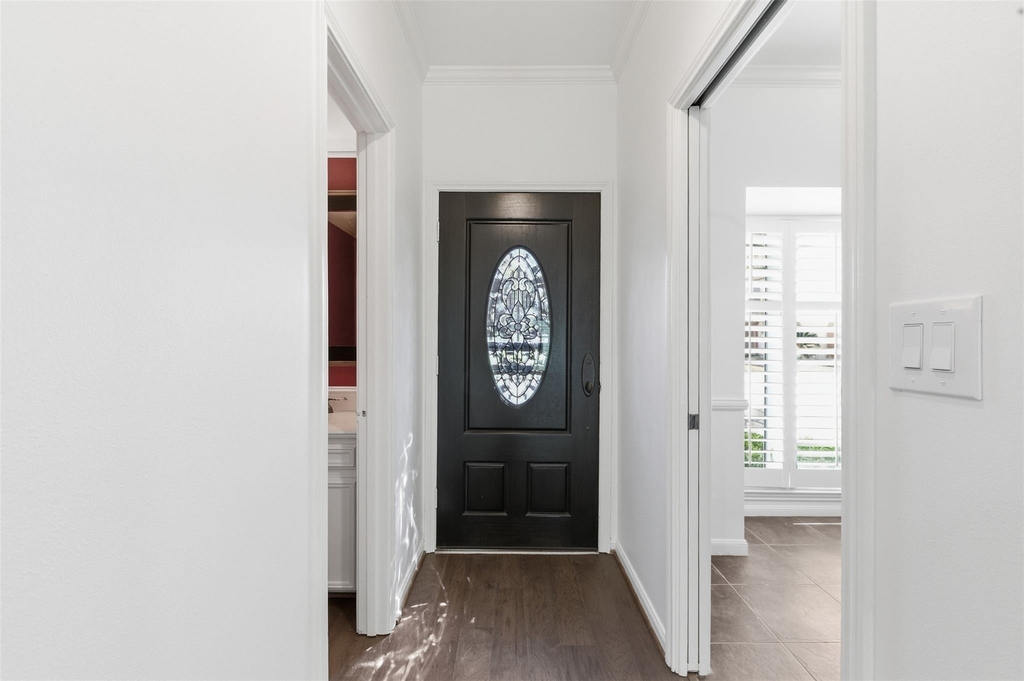 8614 Oakford Drive - Photo 2