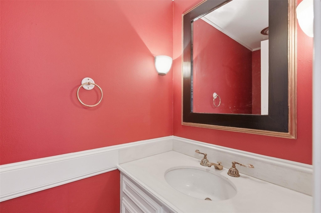 8614 Oakford Drive - Photo 3