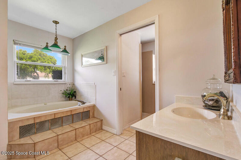250 E Central Boulevard - Photo 8