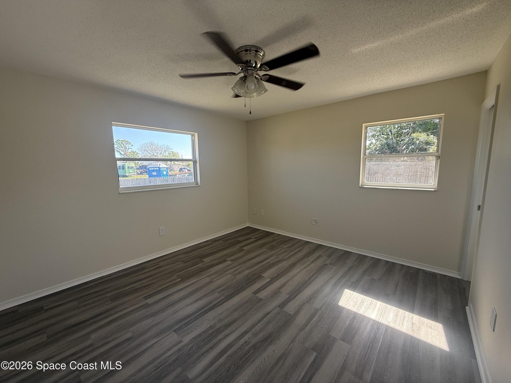2780 Floresta Drive Ne - Photo 5