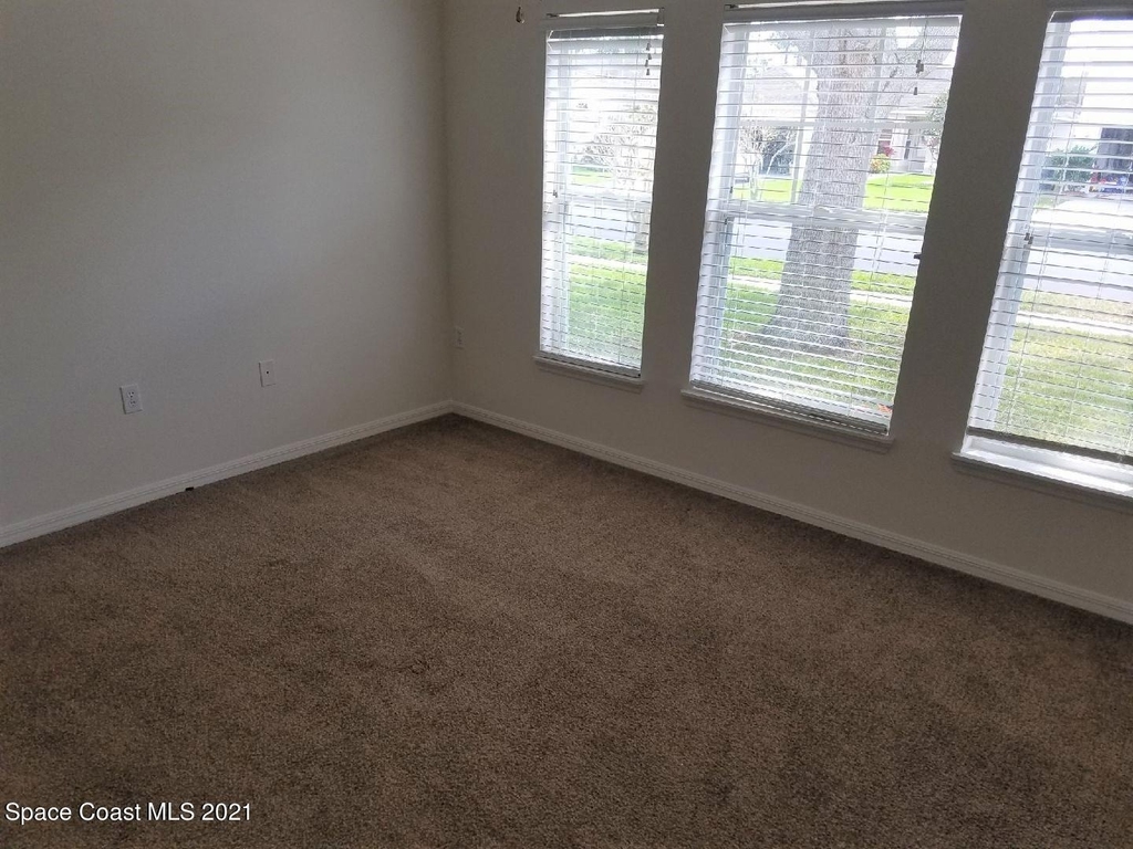 888 Macon Drive - Photo 6