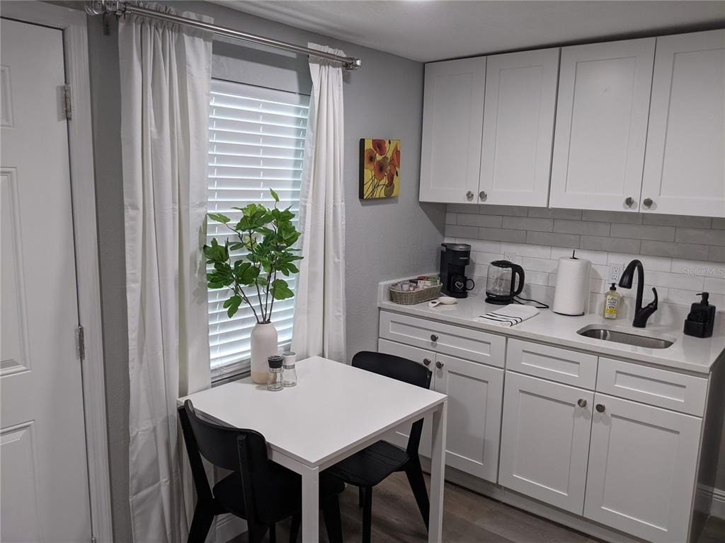 4538 W Minnehaha Street - Photo 3