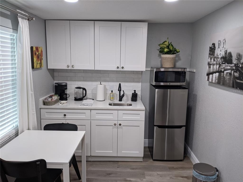 4538 W Minnehaha Street - Photo 2