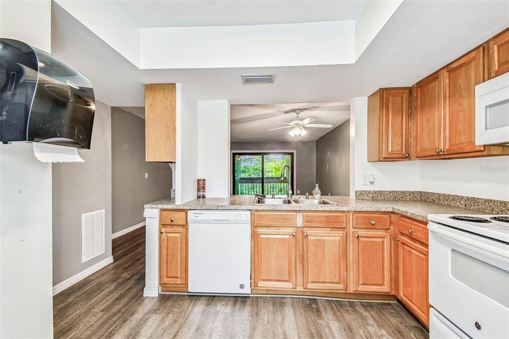 103 Brigadoon Drive - Photo 6