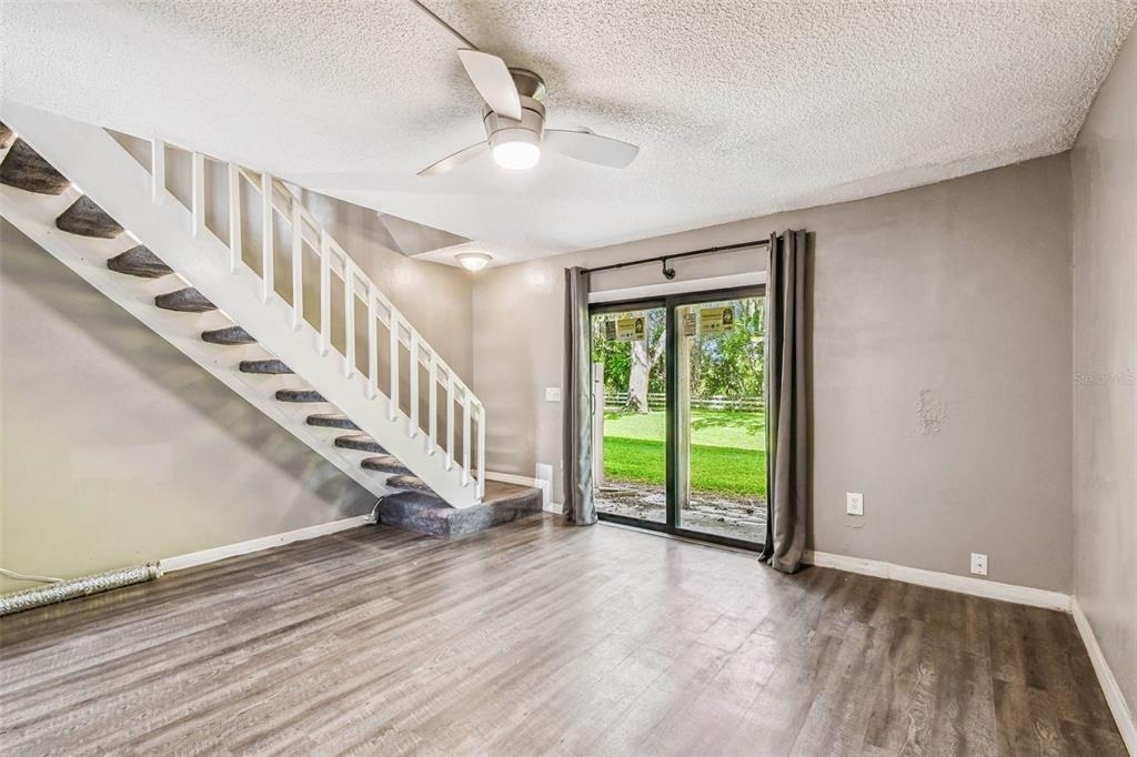 103 Brigadoon Drive - Photo 2