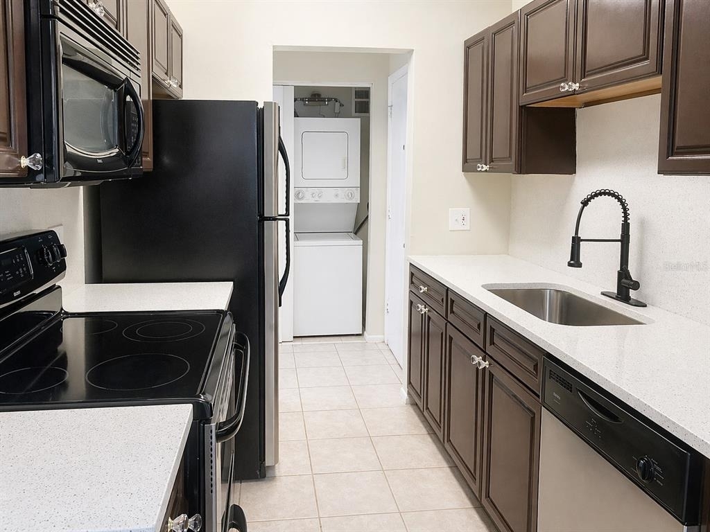 1695 Lee Road - Photo 5