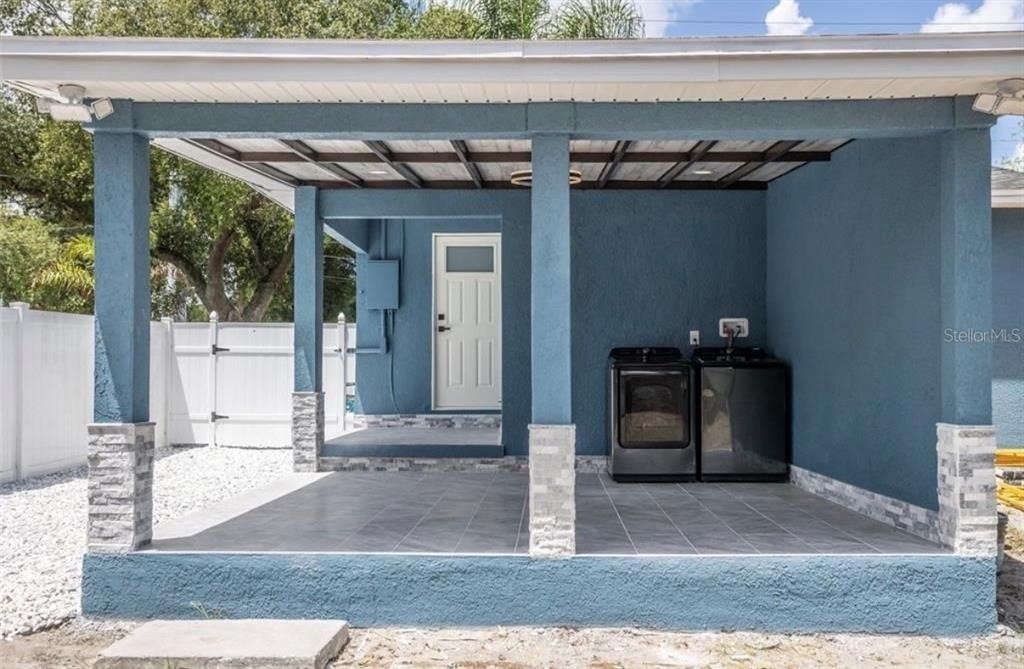 8907 N Boulevard - Photo 10