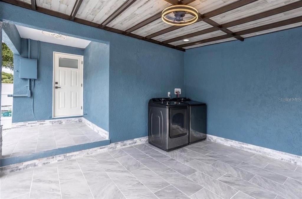 8907 N Boulevard - Photo 16