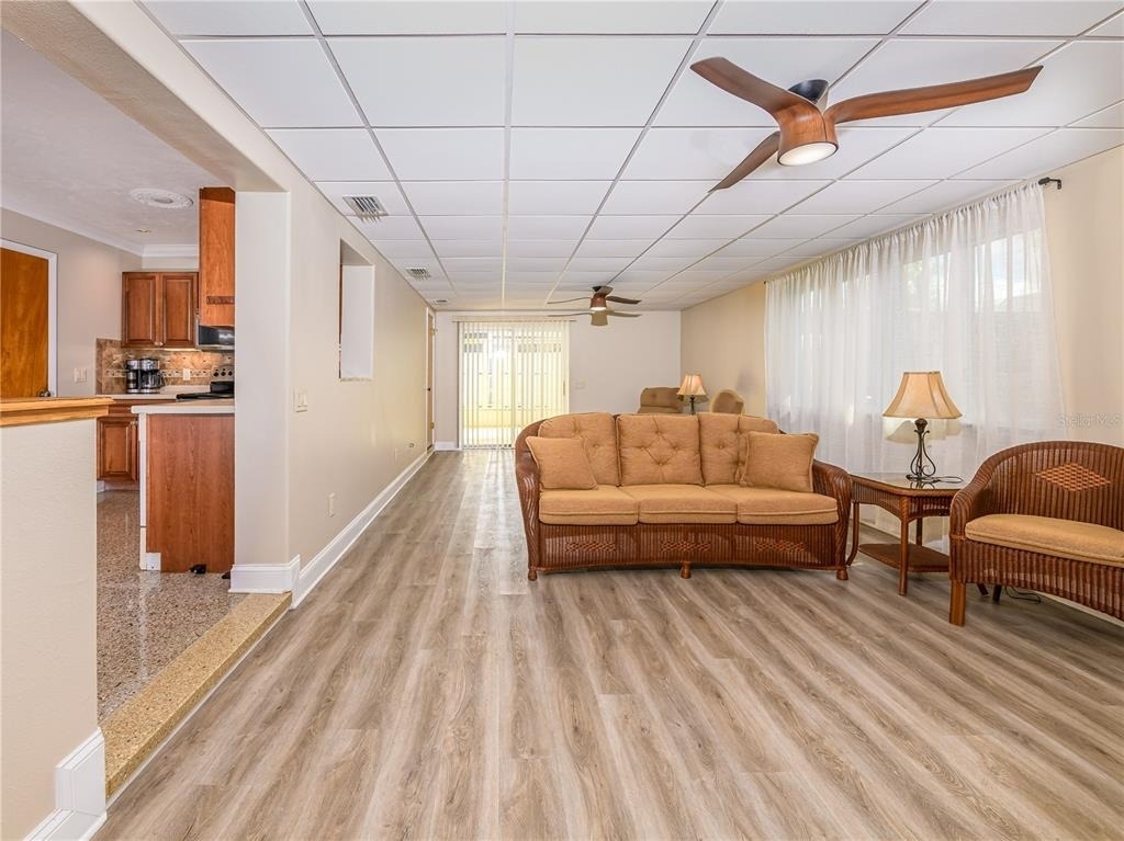 907 Hillside Terrace - Photo 14