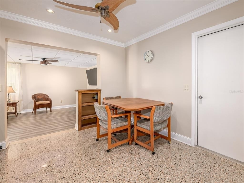 907 Hillside Terrace - Photo 6