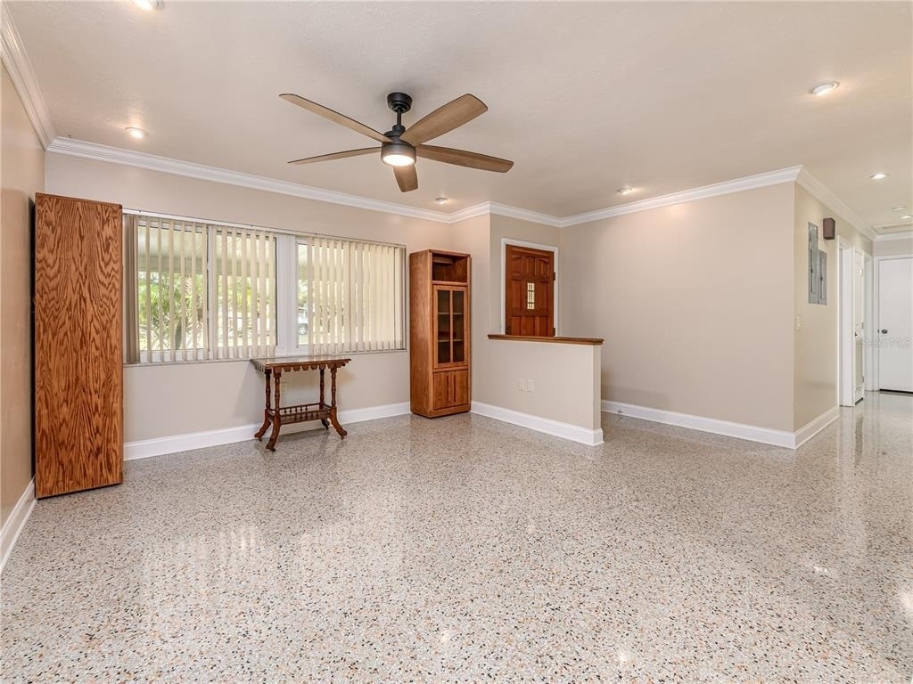 907 Hillside Terrace - Photo 2
