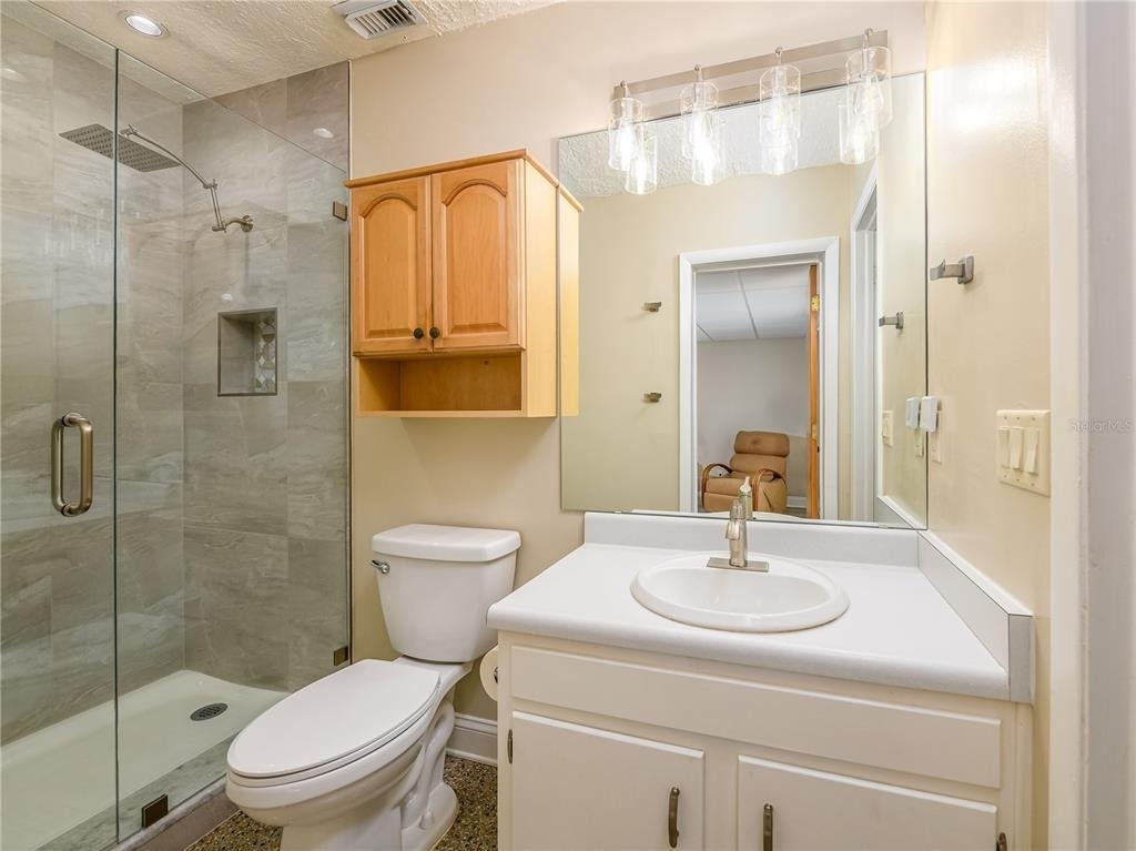 907 Hillside Terrace - Photo 17